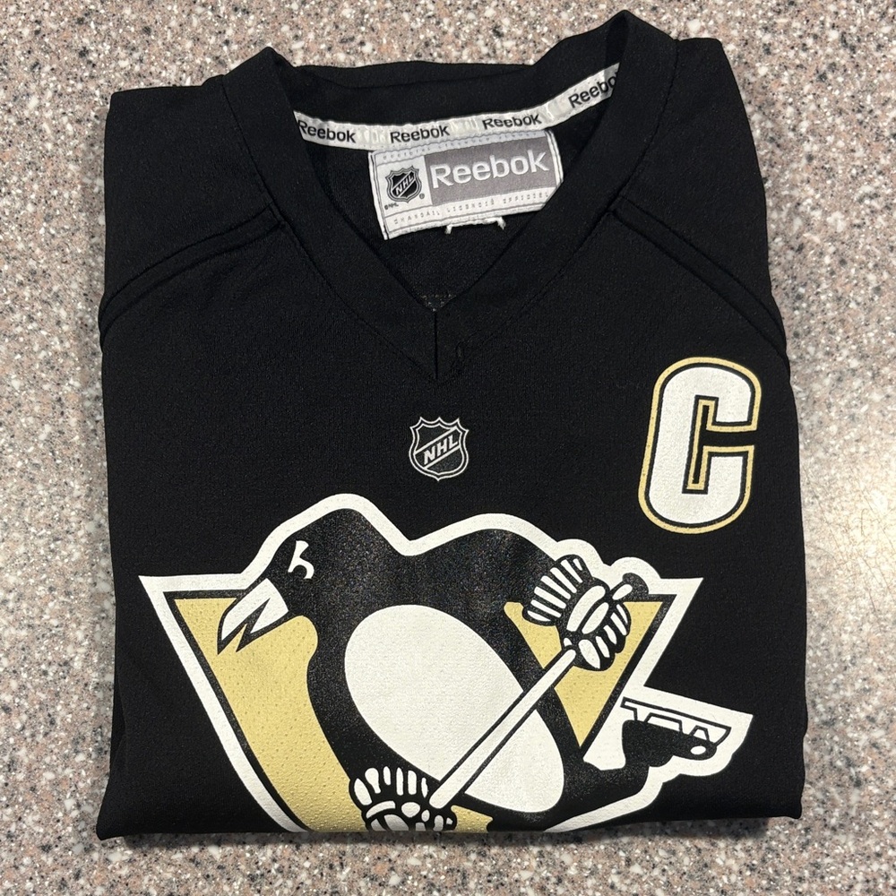 Reebok Crosby NHL Logo Hockey Jersey Collar